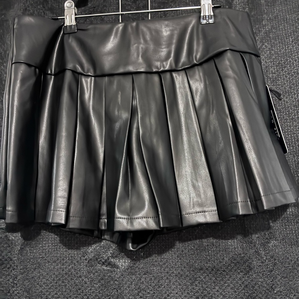 Haute Monde Black Faux Leather Mini Skirt/ Skort